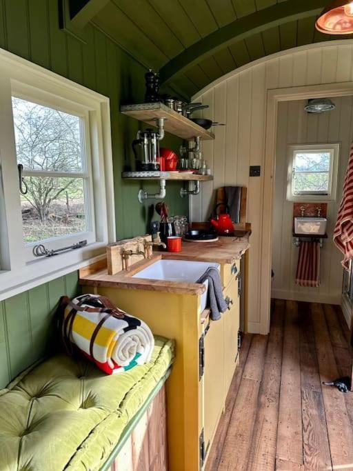 Secret Paddock Secluded Suffolk Getaway Apartment Hollesley Екстериор снимка